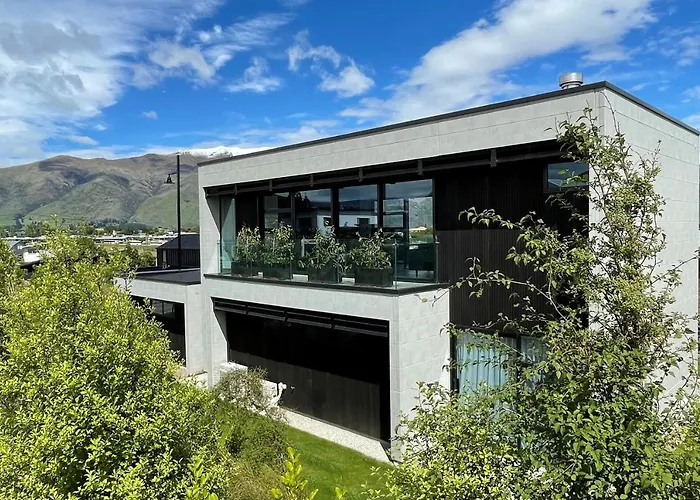 Luxurious And Alpine Views Ferienhaus