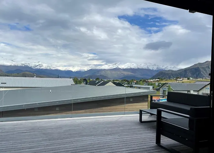 Ferienhaus Luxurious And Alpine Views