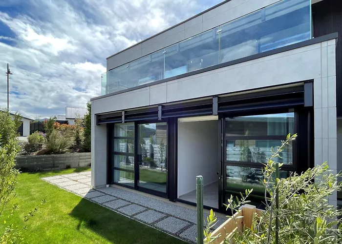 Ferienhaus Luxurious And Alpine Views